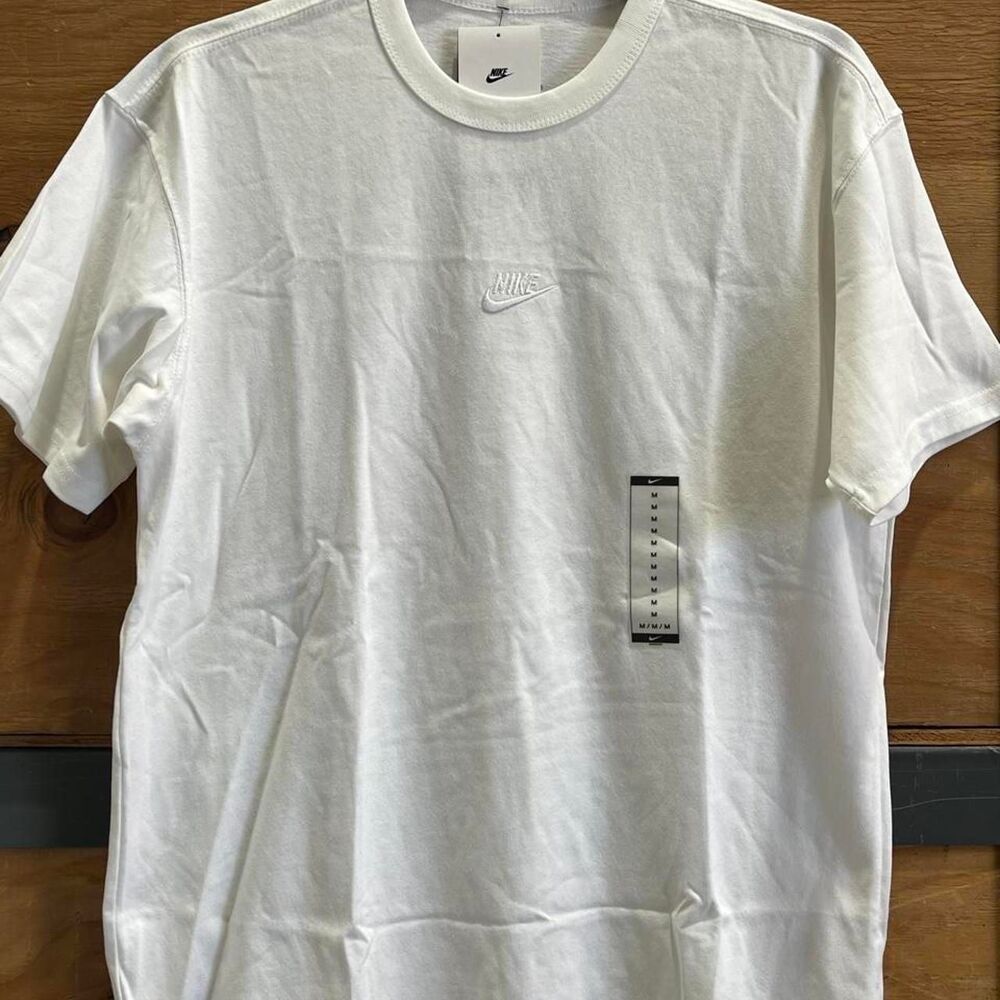 Nike Men's White T-shirt